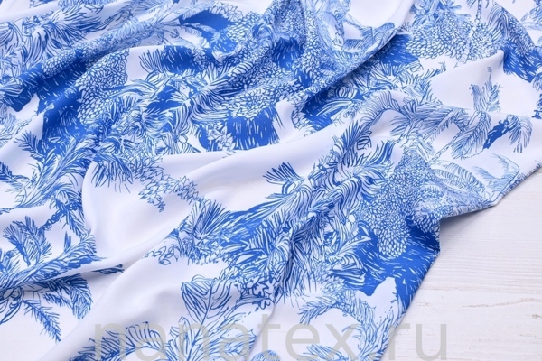 ТКАНЬ ПЛАТЕЛЬНАЯ ШТАПЕЛЬ 1597/200482 Синие пальмы
