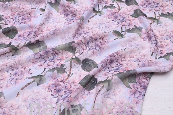 ТКАНЬ ПЛАТЕЛЬНАЯ ВИСКОЗА БАТИСТ 1800/200383 Сиреневые гортензии