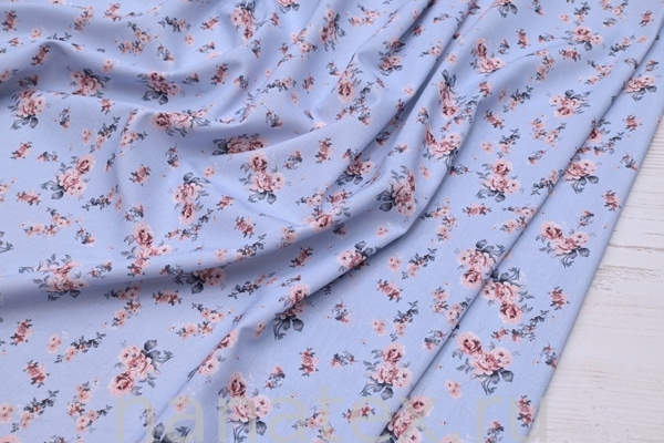 ТКАНЬ ПЛАТЕЛЬНАЯ ЛЁН ВИСКОЗА 6104/200410 Розочки на голубом