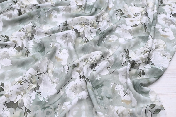 ТКАНЬ ПЛАТЕЛЬНАЯ ШТАПЕЛЬ 1597/200467 Белые розы