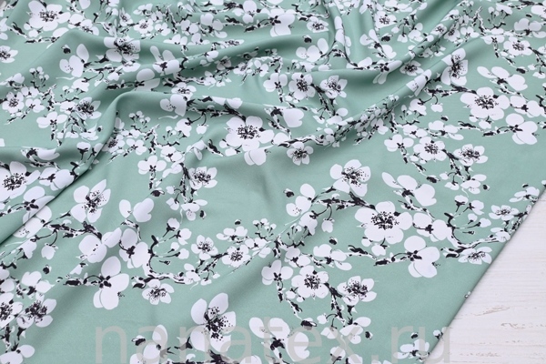 ТКАНЬ ПЛАТЕЛЬНАЯ ШТАПЕЛЬ 1597/200346 Сакура белая на мяте