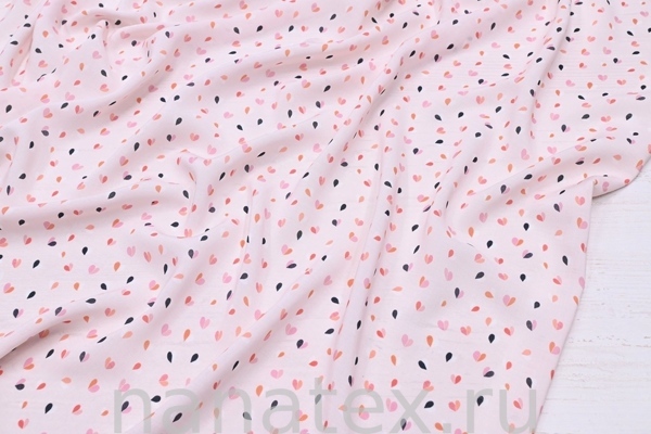 ТКАНЬ ПЛАТЕЛЬНАЯ ВИСКОЗА БАТИСТ 1800/200380 Сердечки пудра