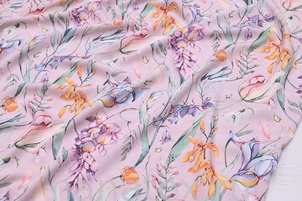 ТКАНЬ ПЛАТЕЛЬНАЯ ШТАПЕЛЬ 1597/200354 Цветочный принт пыл.роза