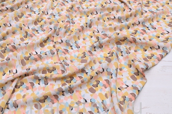 ТКАНЬ ПЛАТЕЛЬНАЯ ВИСКОЗА БАТИСТ 1800/200391 пятнышки желто-коричневые